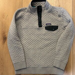 Patagonia Gray Quilted Pullover with Gree Details